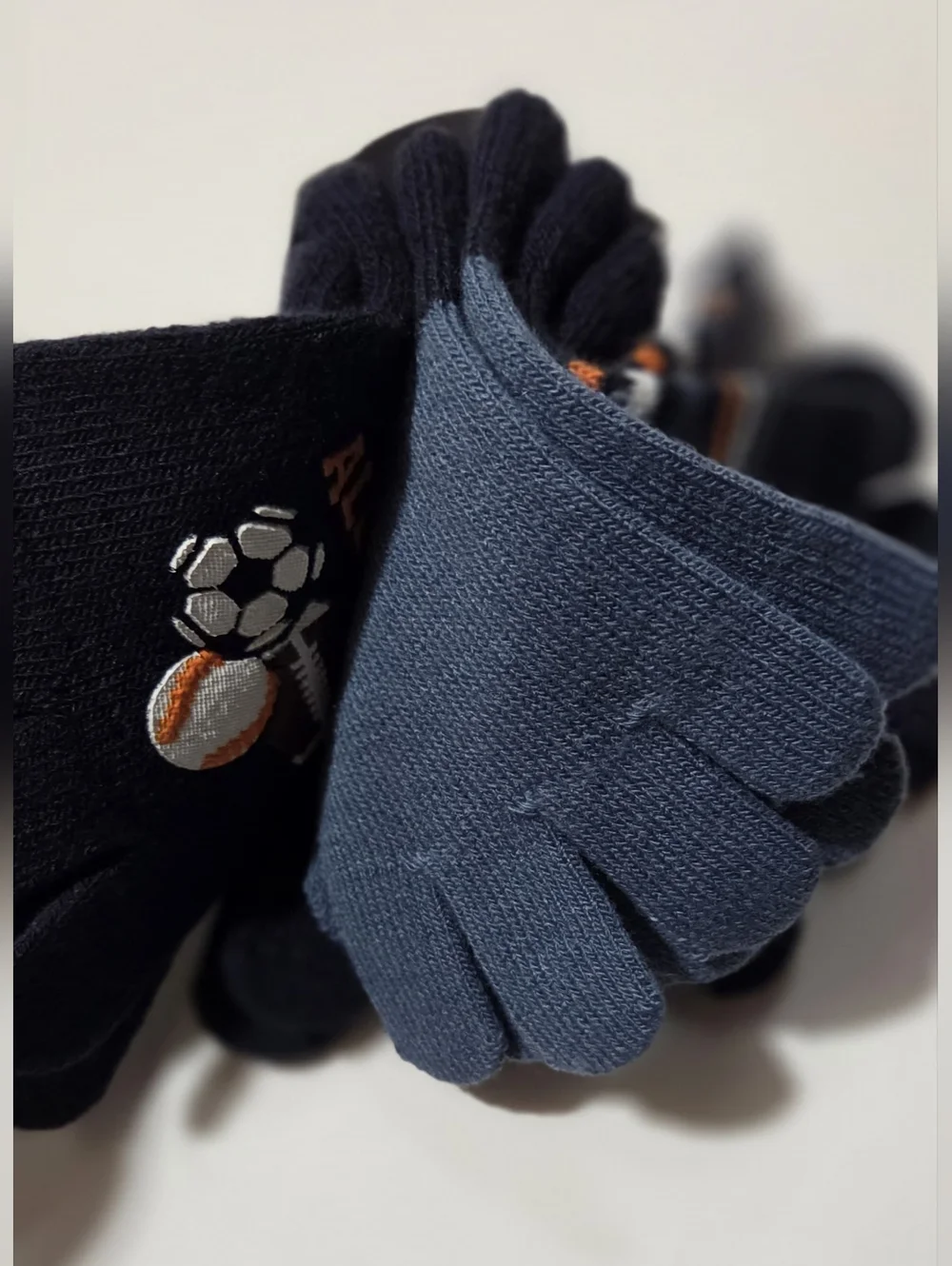 3 pairs of size small/medium kids gloves